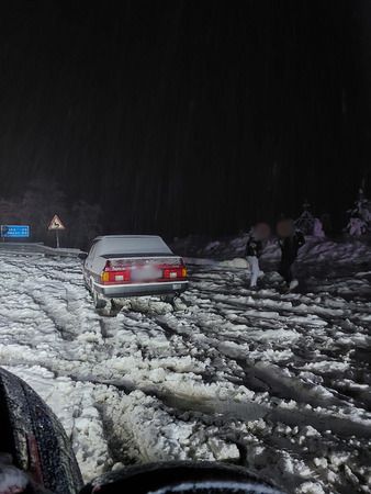 Lapa Lapa Kar Trabzon'u Etkisi Altına Aldı! Sürücüler Zor Anlar Yaşadı